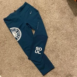 SoulCycle/Nike crops